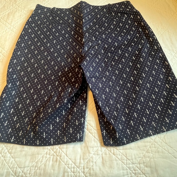 Talbots 14 Navy Blue Anchor Print Bermuda Shorts Preppy Nautical Cotton - Picture 5 of 9